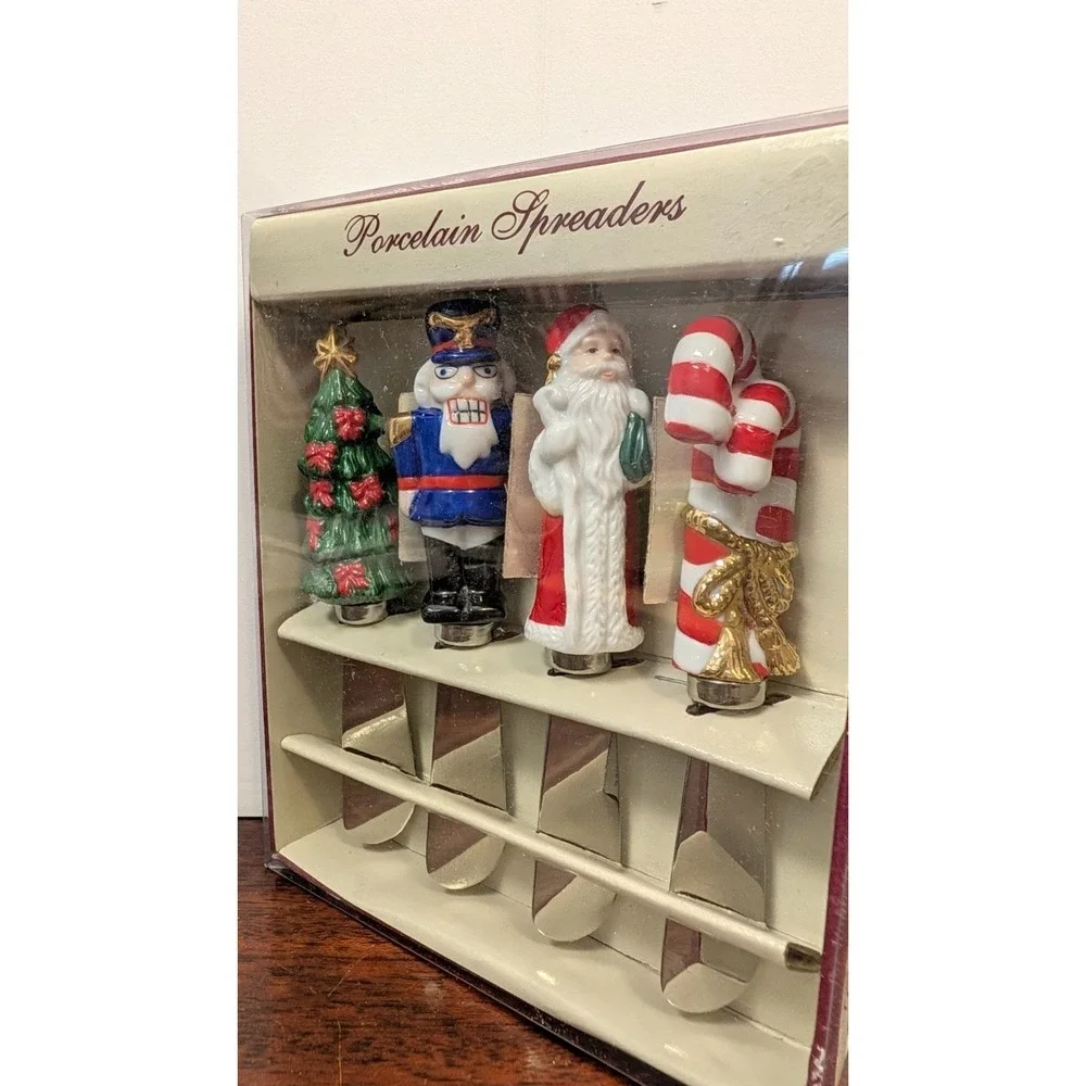 1997 Boston Warehouse Traditional Santa Porcelain Spreaders Set of 4 NIB 15-104